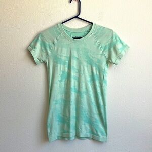 Athleta Mint Green Camo Short Sleeve Tee
